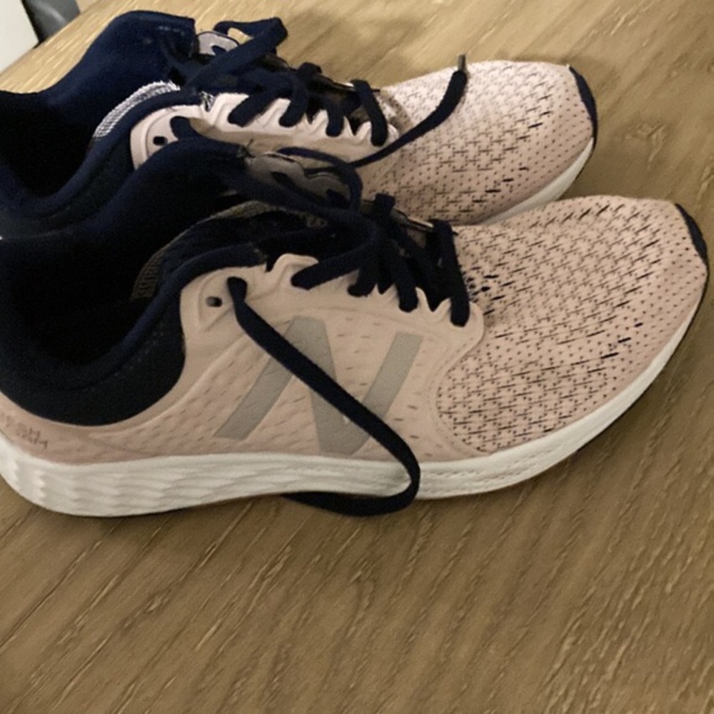 New balance shoes size 8